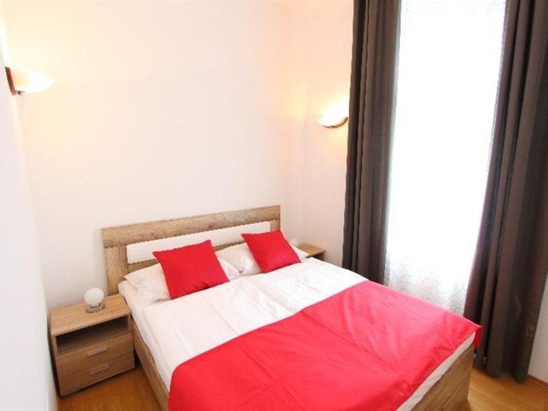 Checkvienna - Edelhof Apartments Bagian luar foto