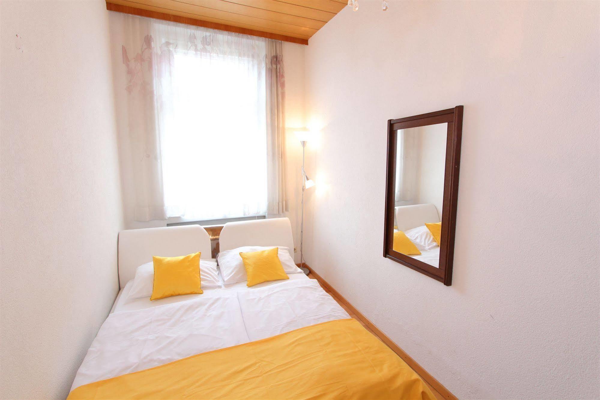 Checkvienna - Edelhof Apartments Bagian luar foto