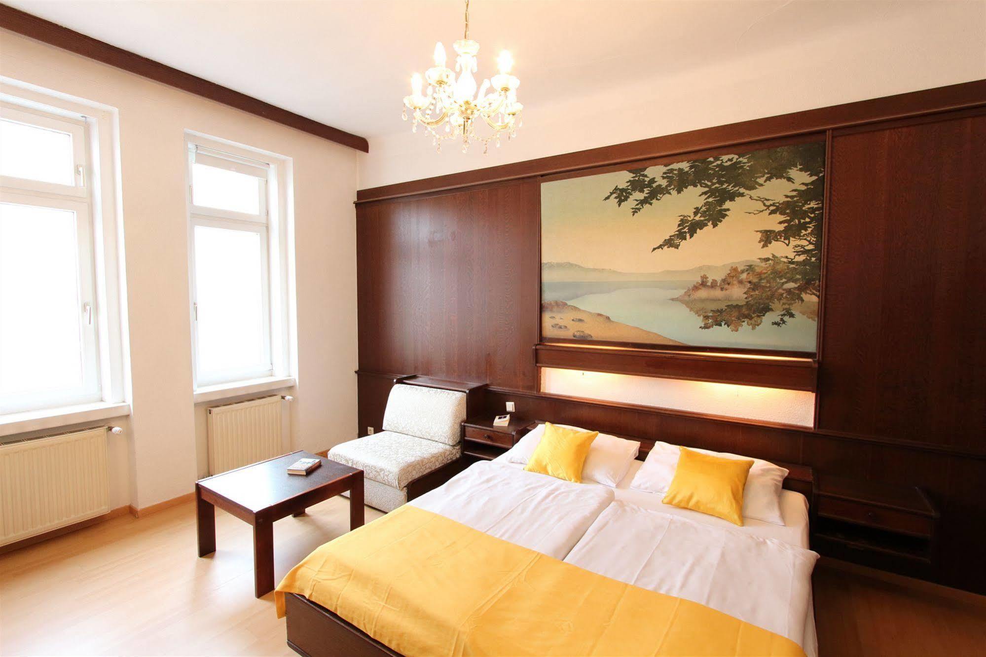 Checkvienna - Edelhof Apartments Bagian luar foto