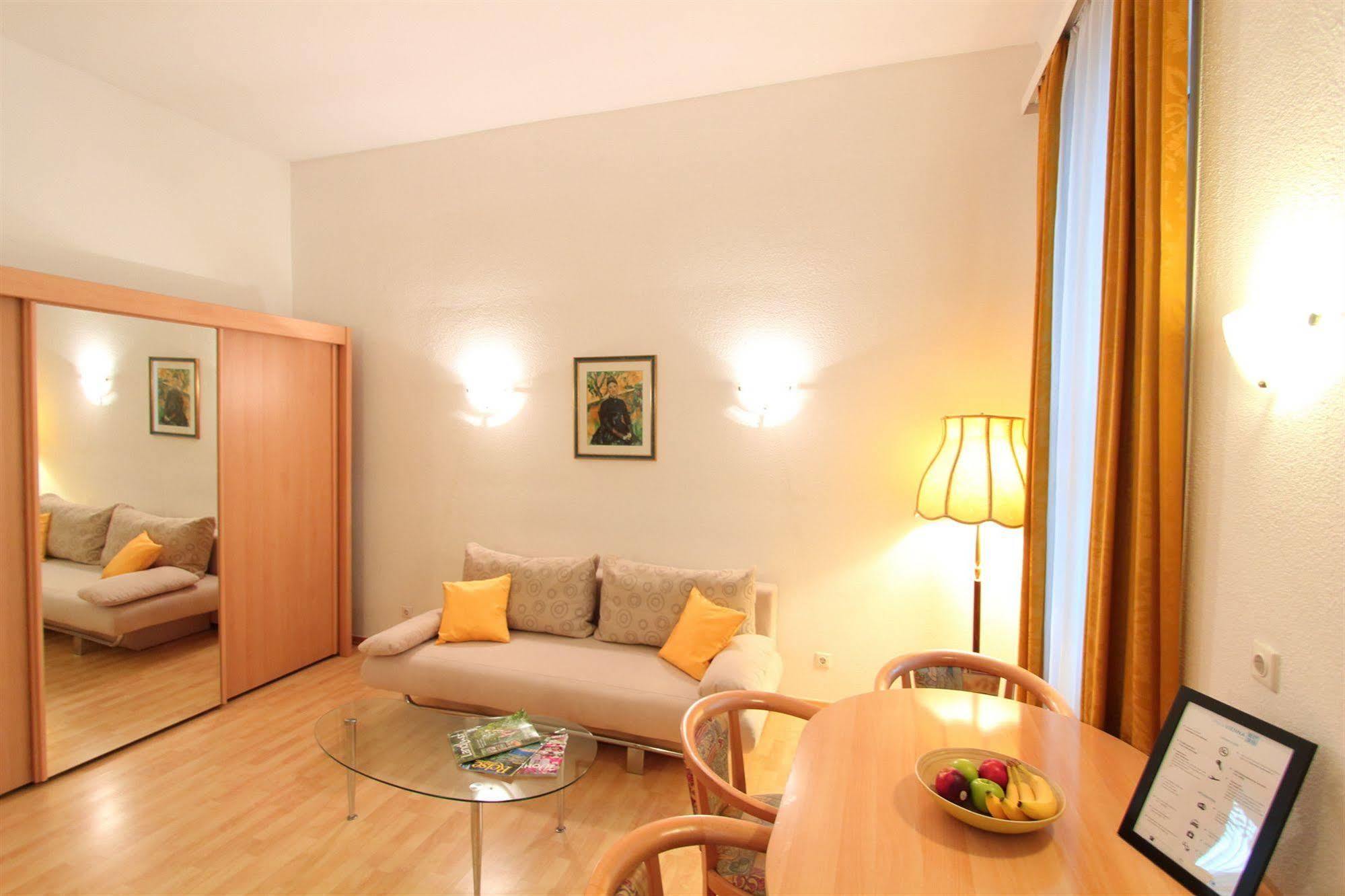 Checkvienna - Edelhof Apartments Bagian luar foto